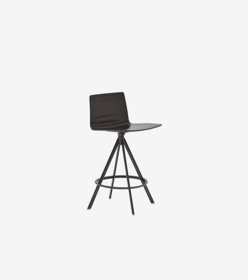 Taburete de Andreu World BQ1335